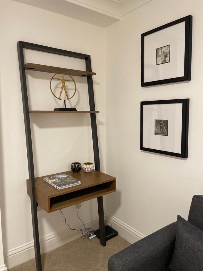 Studio Flat In The Heart Of St. Johns Wood Londra Exterior foto