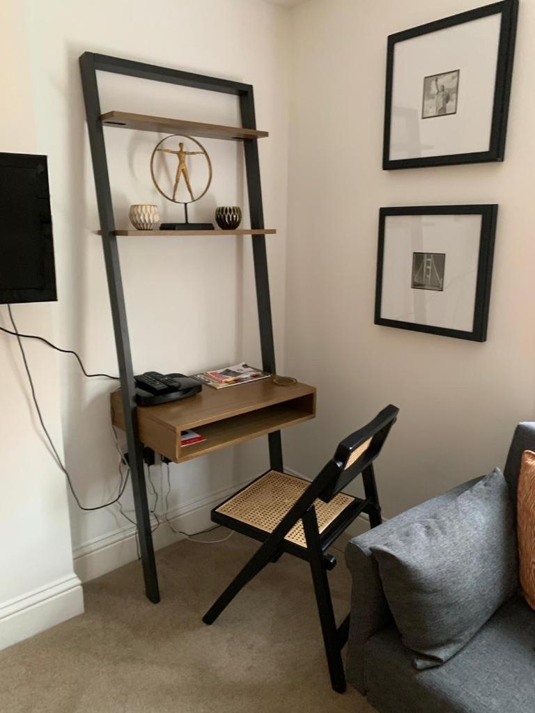 Studio Flat In The Heart Of St. Johns Wood Londra Exterior foto
